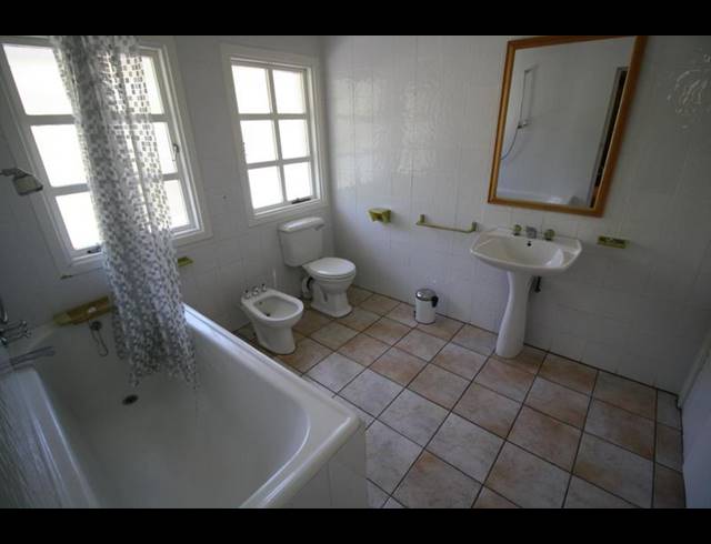 1 BEDROOM PROPERTY TO RENT IN HYDE PARK